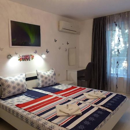Apartament Holiday Burgas Esterno foto
