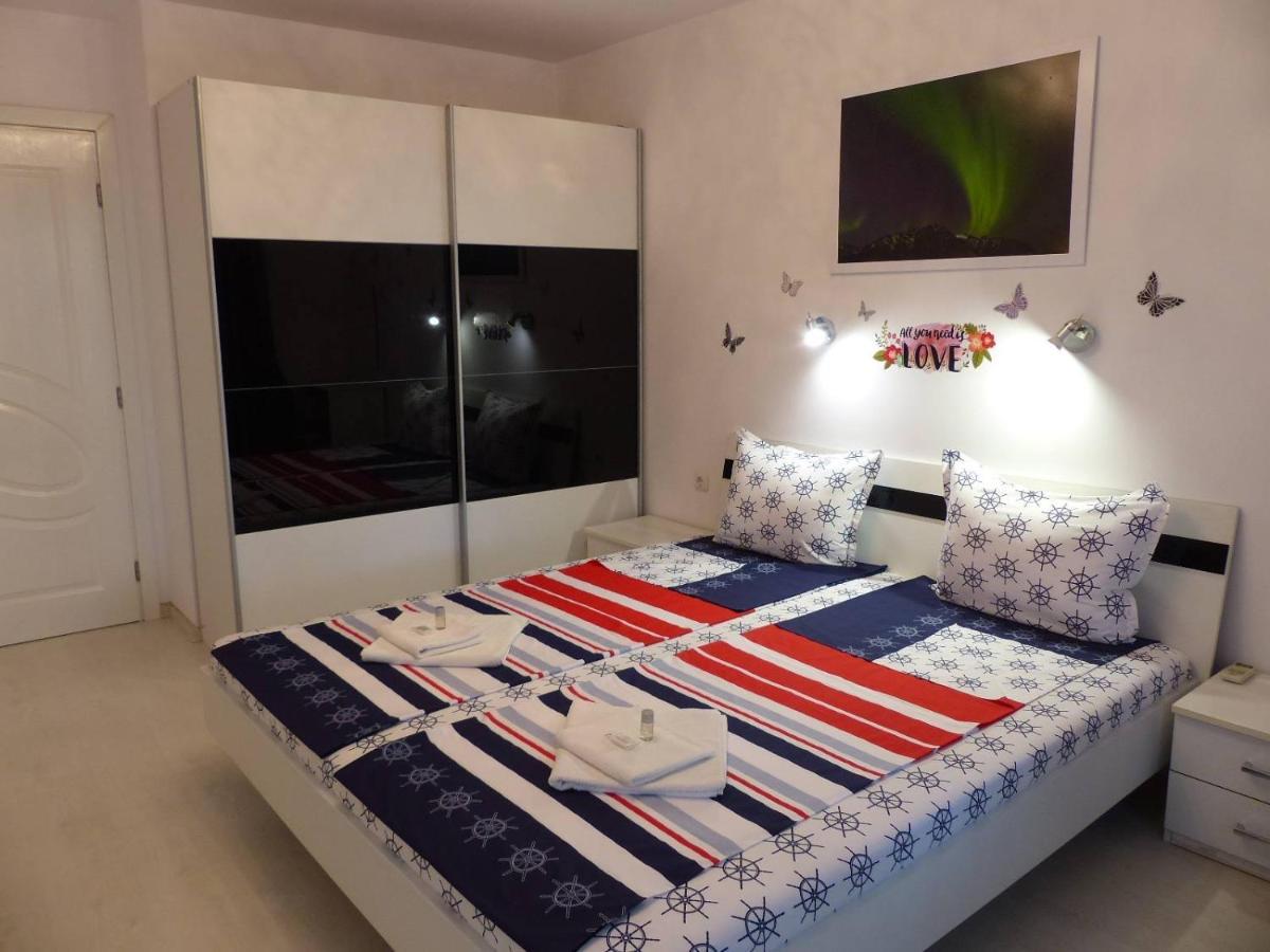 Apartament Holiday Burgas Esterno foto