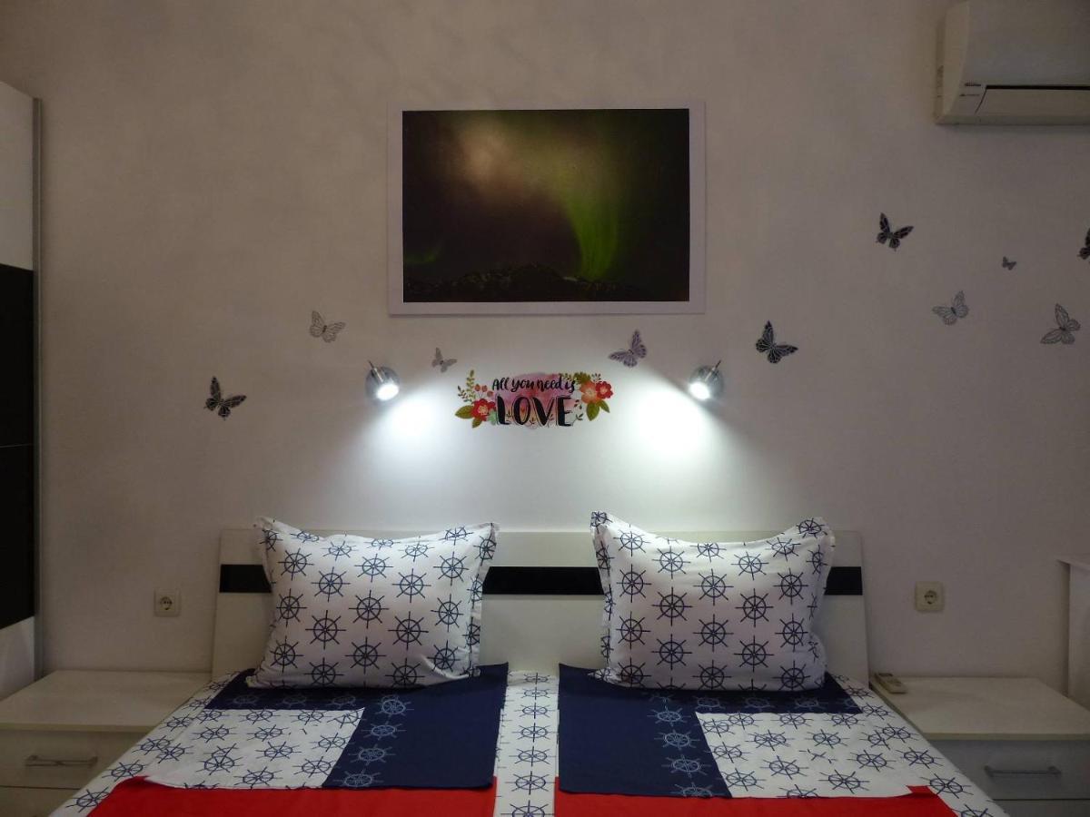 Apartament Holiday Burgas Esterno foto