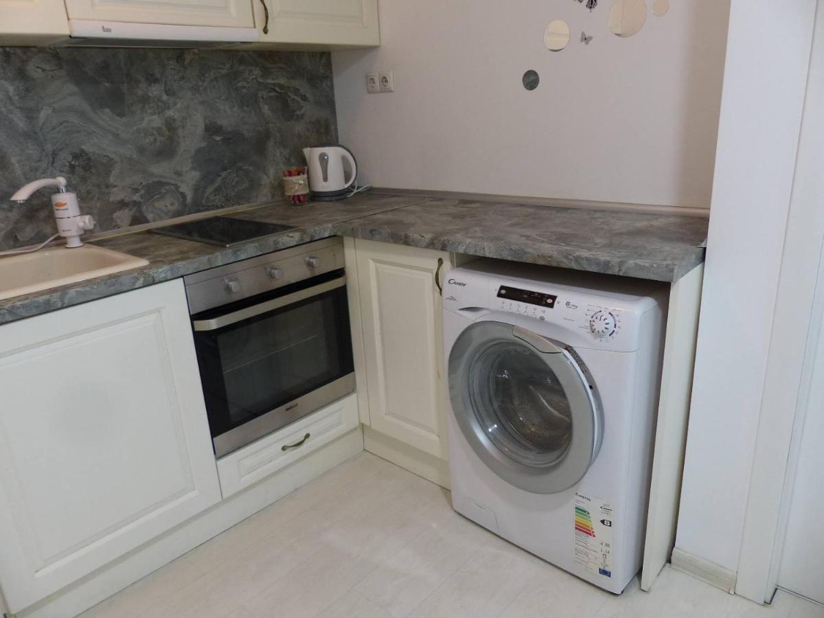 Apartament Holiday Burgas Esterno foto